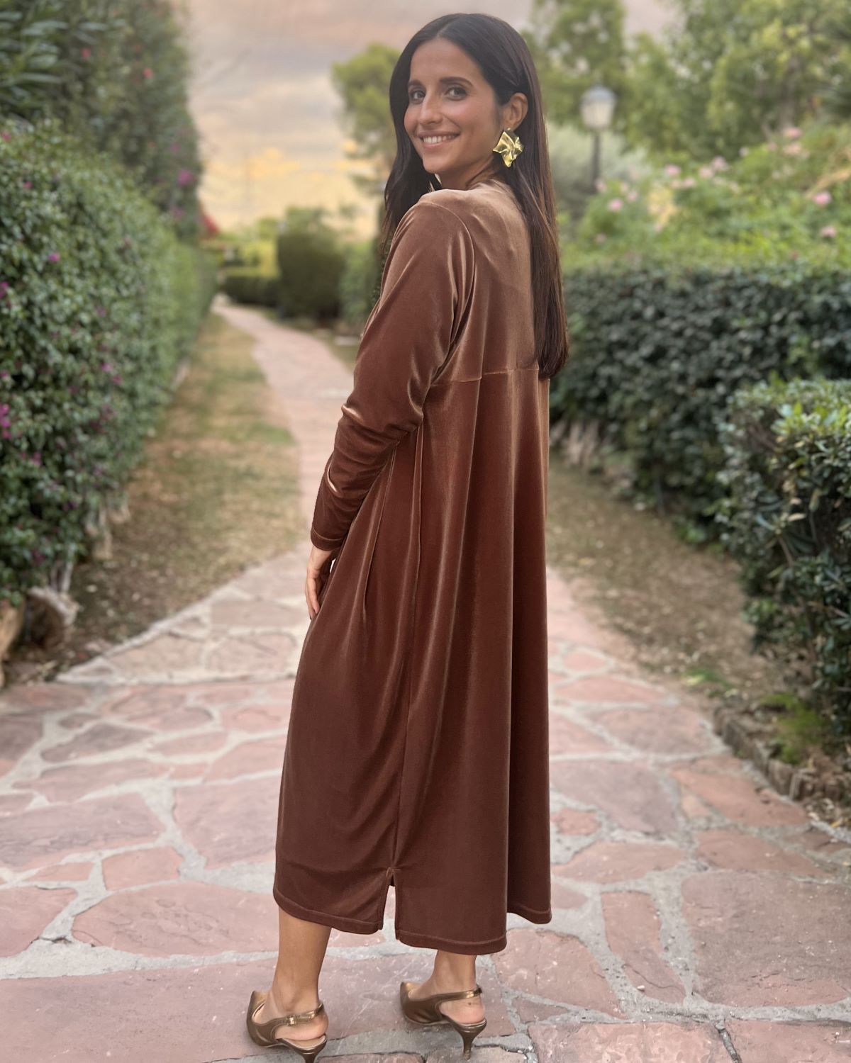 Ocher velvet bag coat