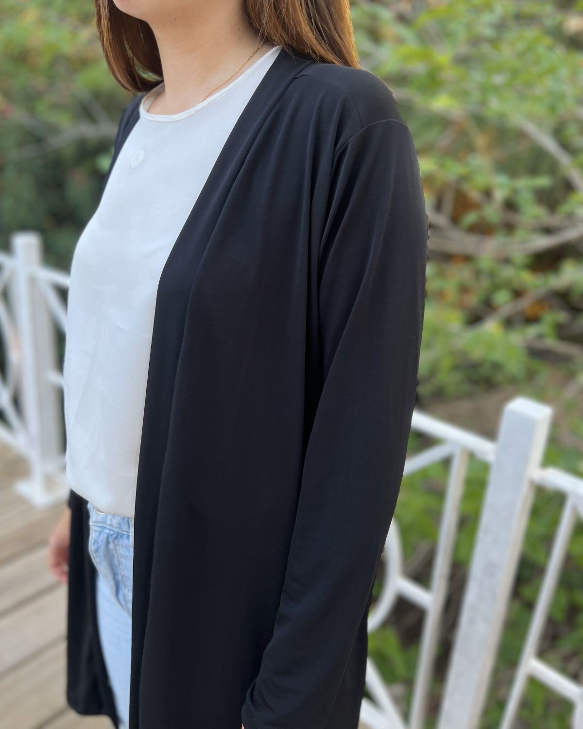 Long black foldable cardigan