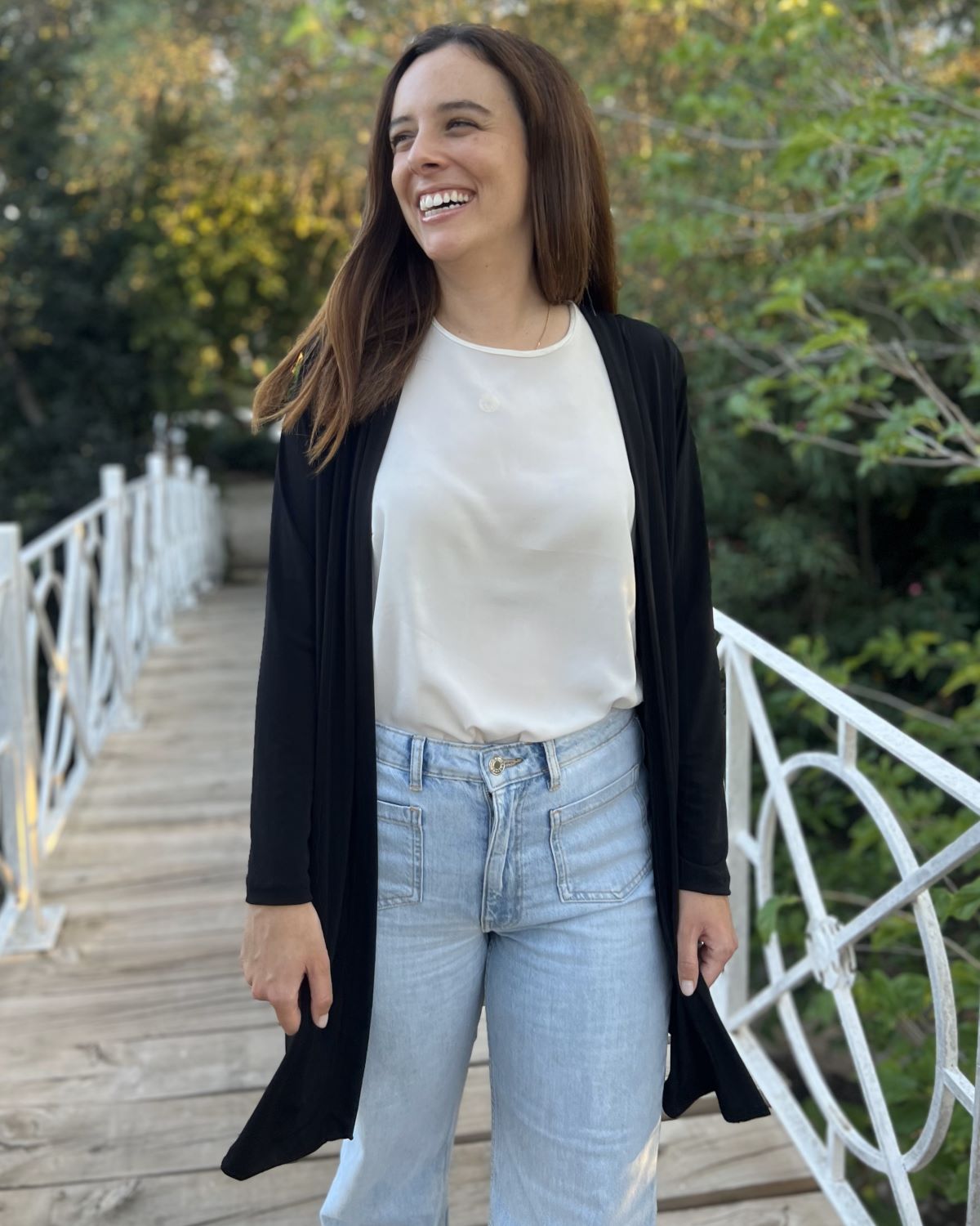 Long black foldable cardigan