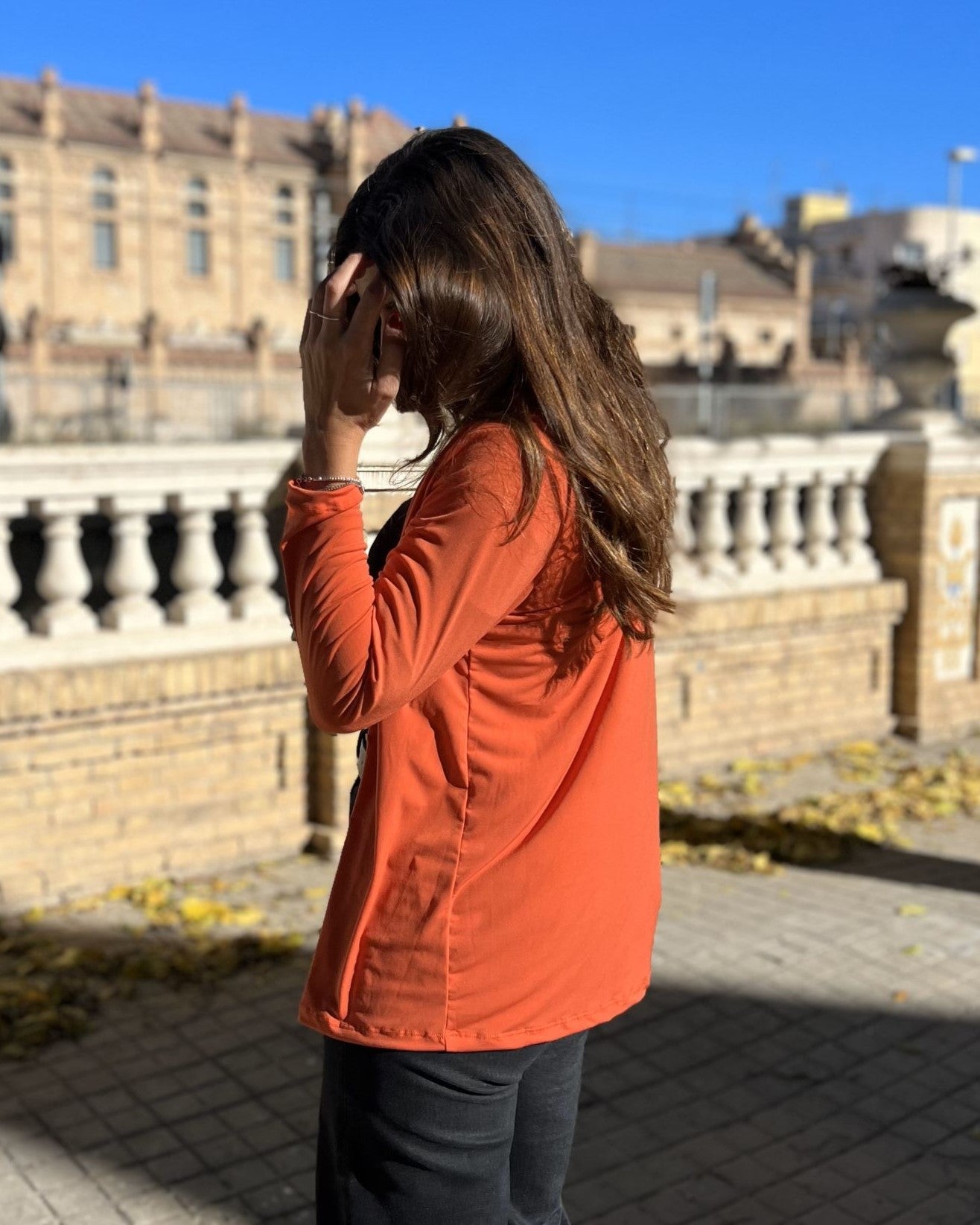 Foldable wine cardigan