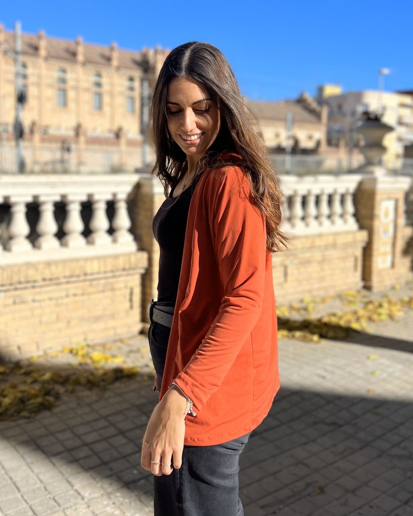 Foldable wine cardigan