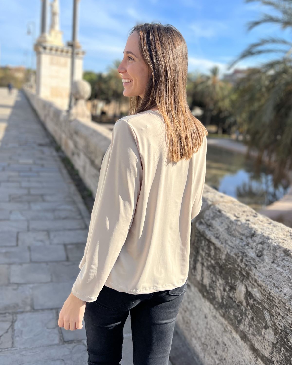 Packable white jacket