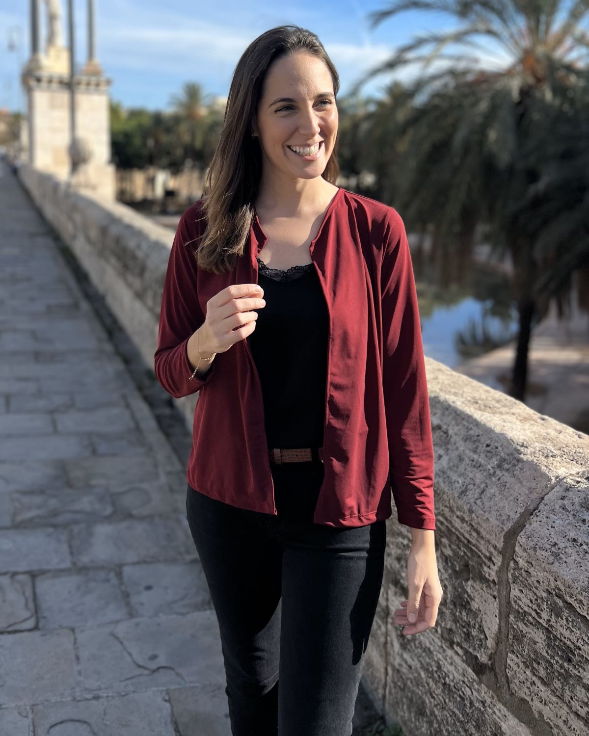 Packable wine jacket