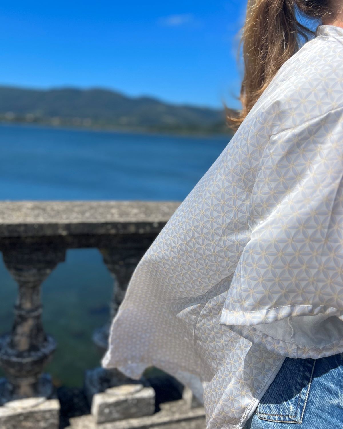 Foldable Gray Floral Kimono