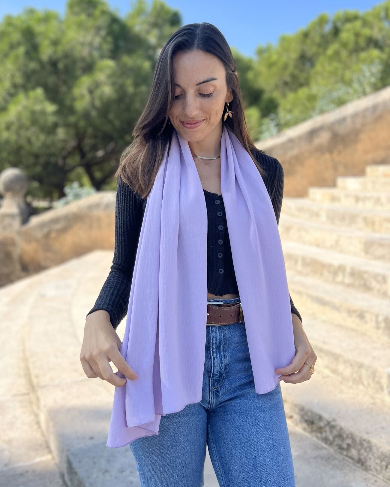 Foldable lilac scarf