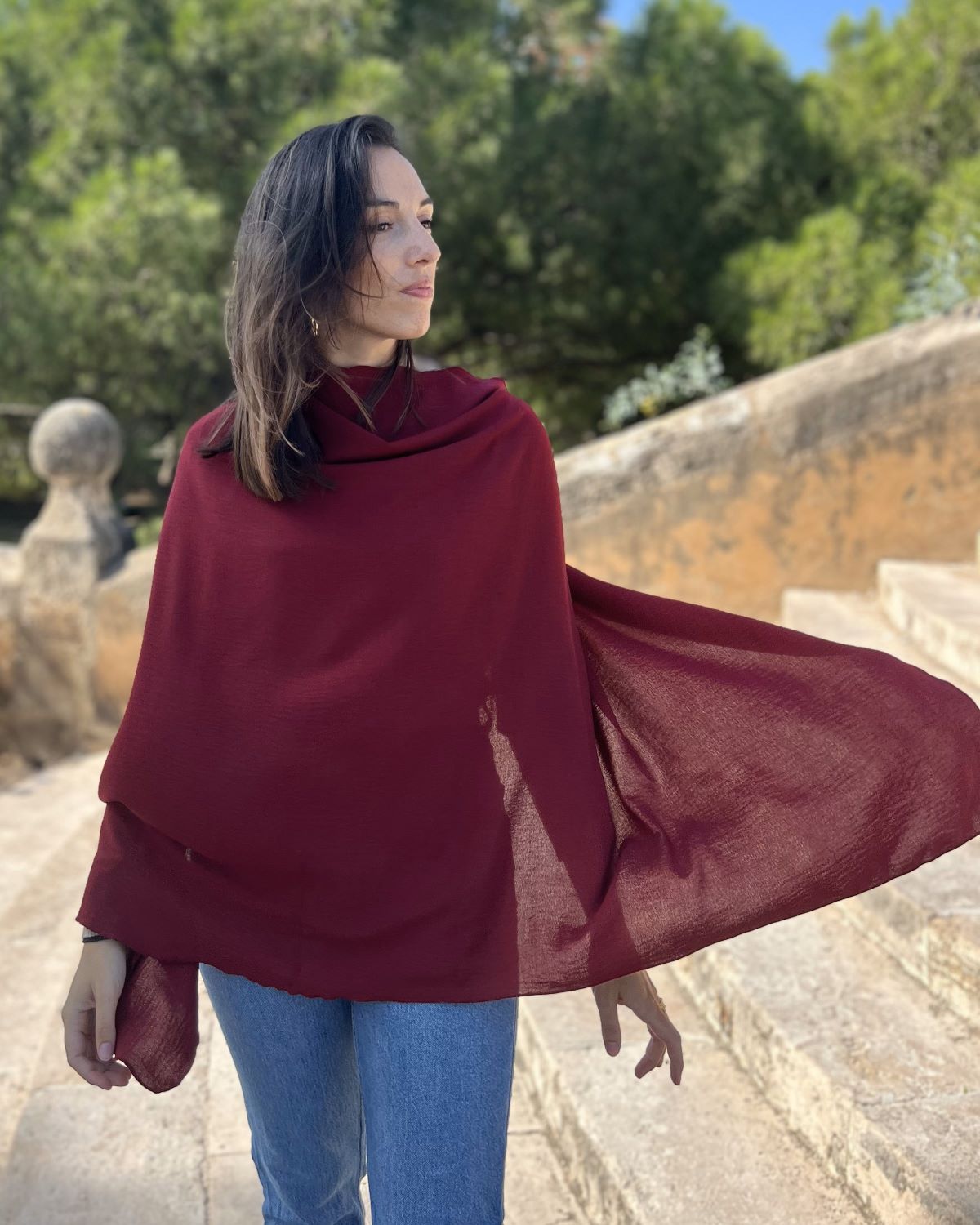 Foldable wine scarf
