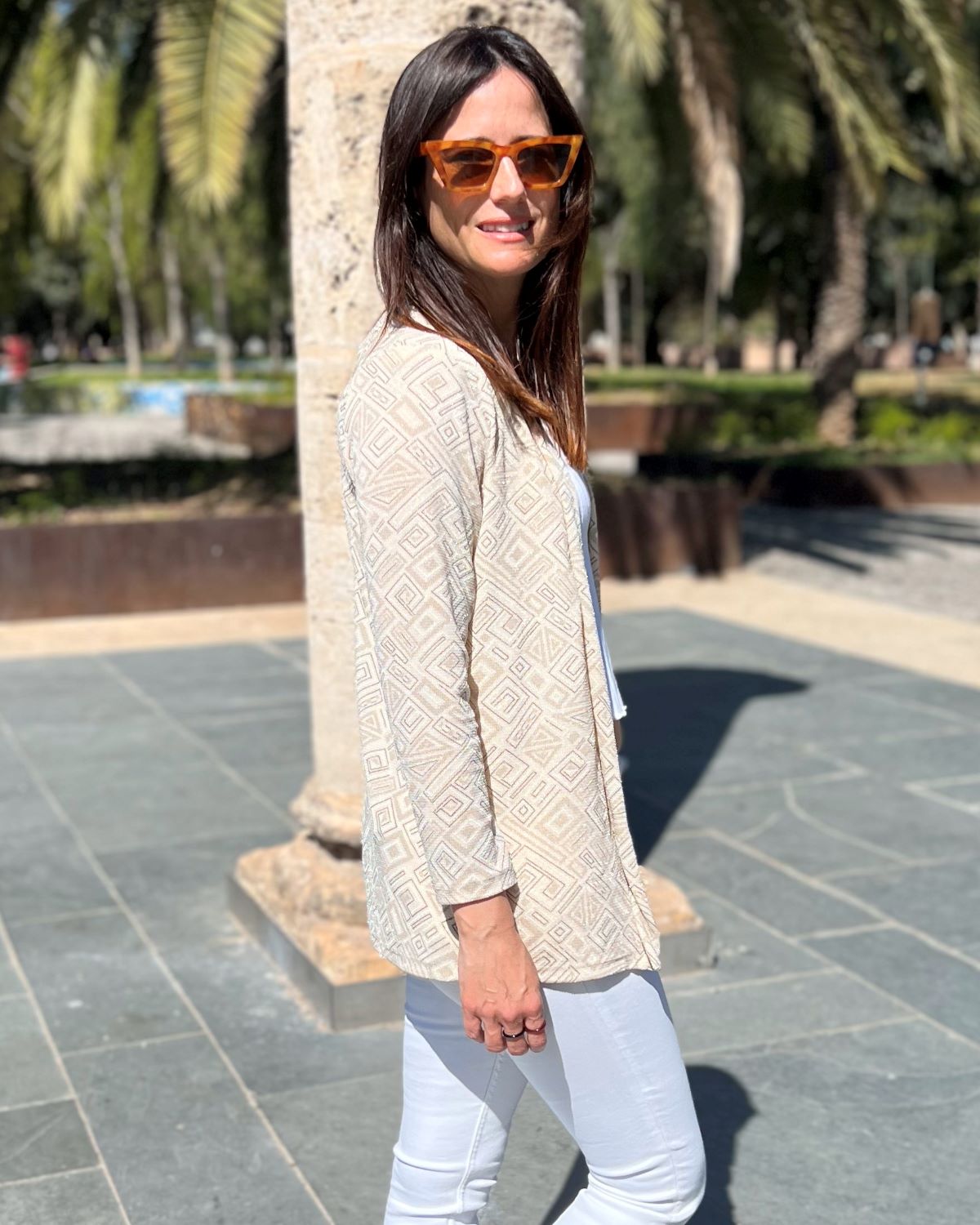 Cardigã preto dobrado