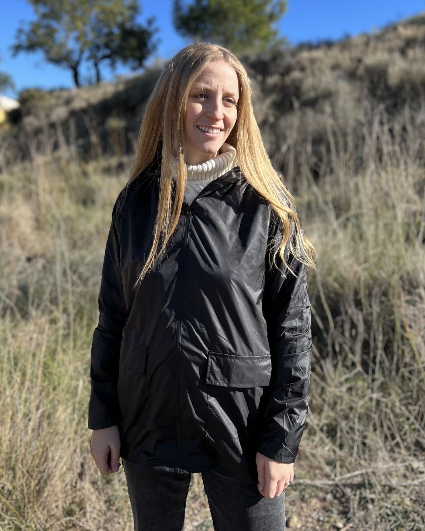 Unisex Packable Black Raincoat 2.0*