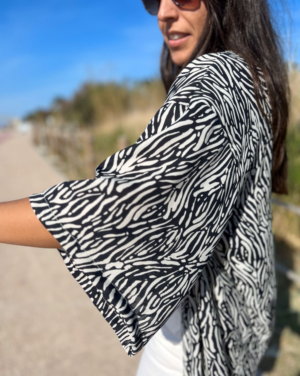 Foldable Gray Floral Kimono