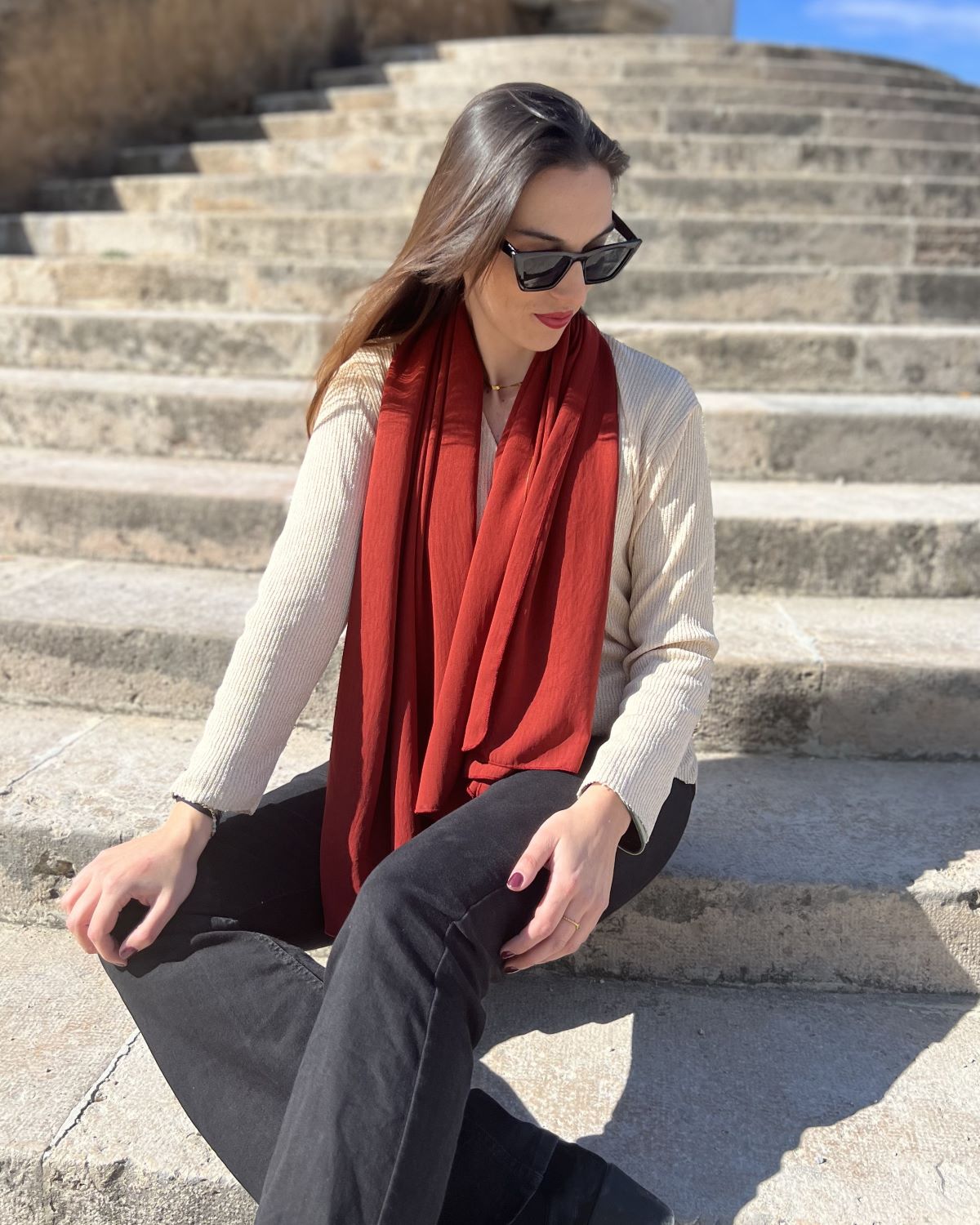 Folding tile scarf