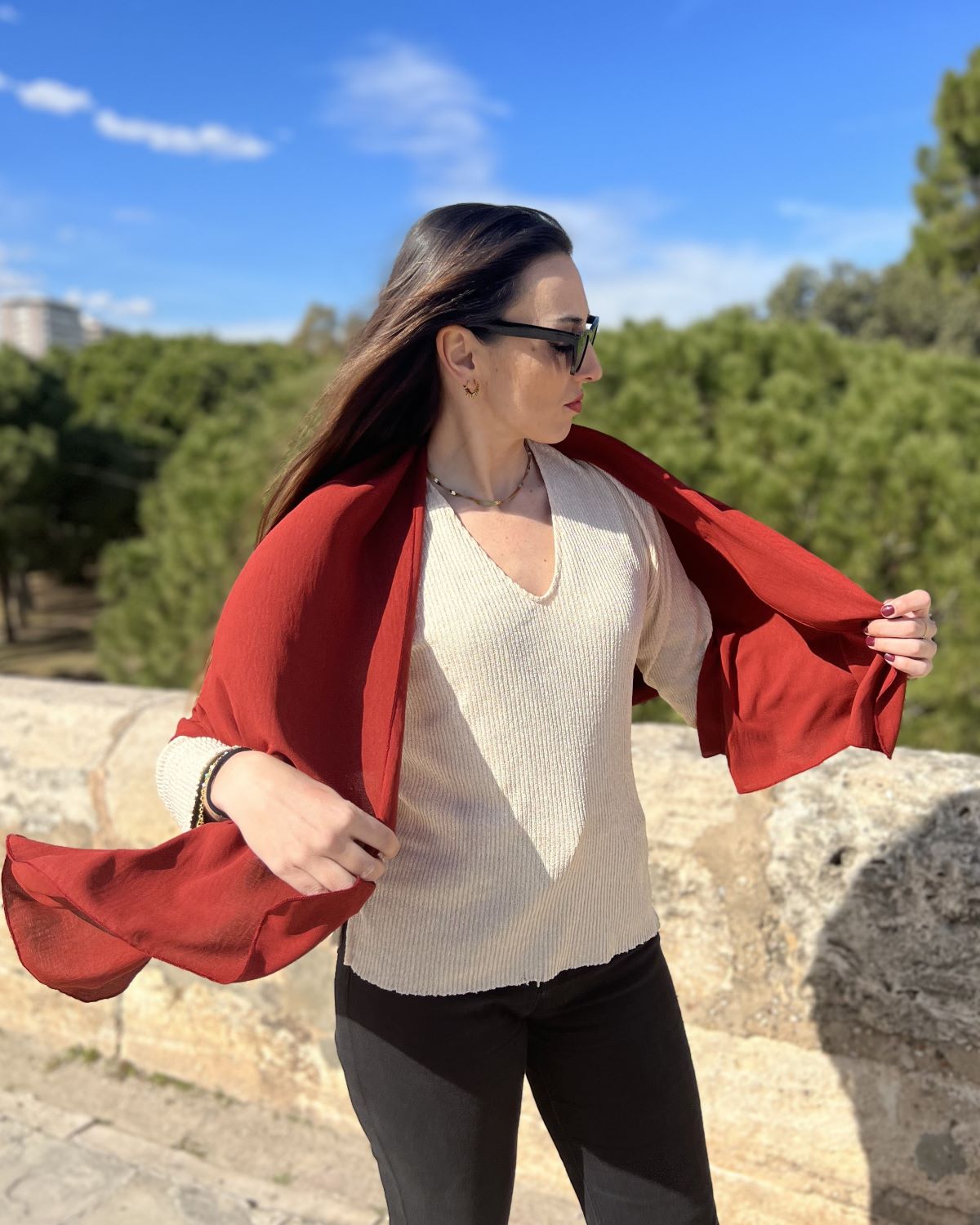 Folding tile scarf