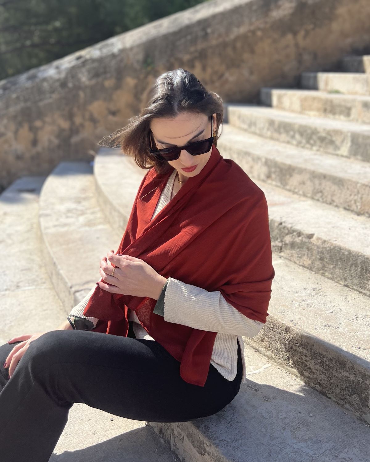 Folding tile scarf