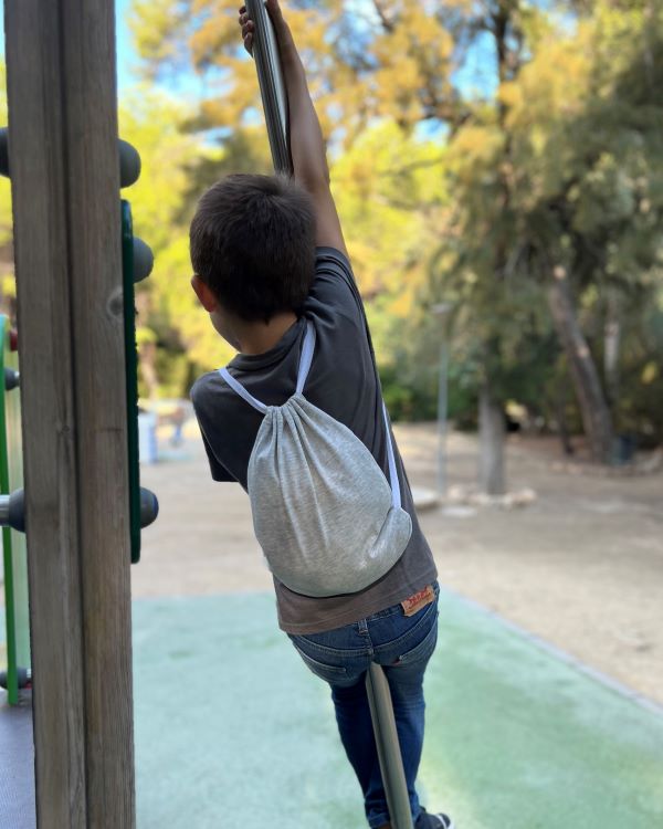 Beige KIDS backpack sweatshirt